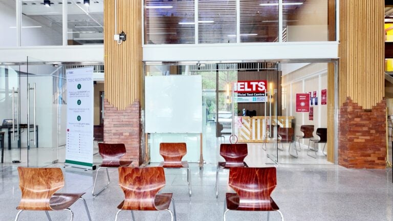 Khu vực chờ thi IELTS Official Test Centre tại Pines Main