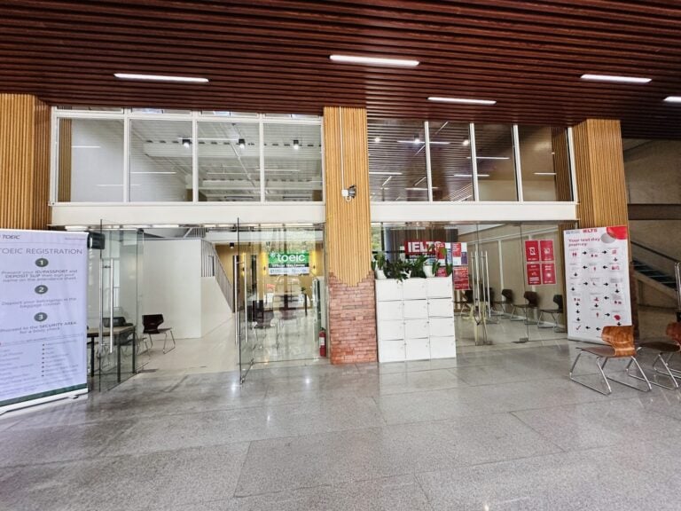 Sảnh Official Test Center tại Pines Main – khu vực thi IELTS và TOEIC